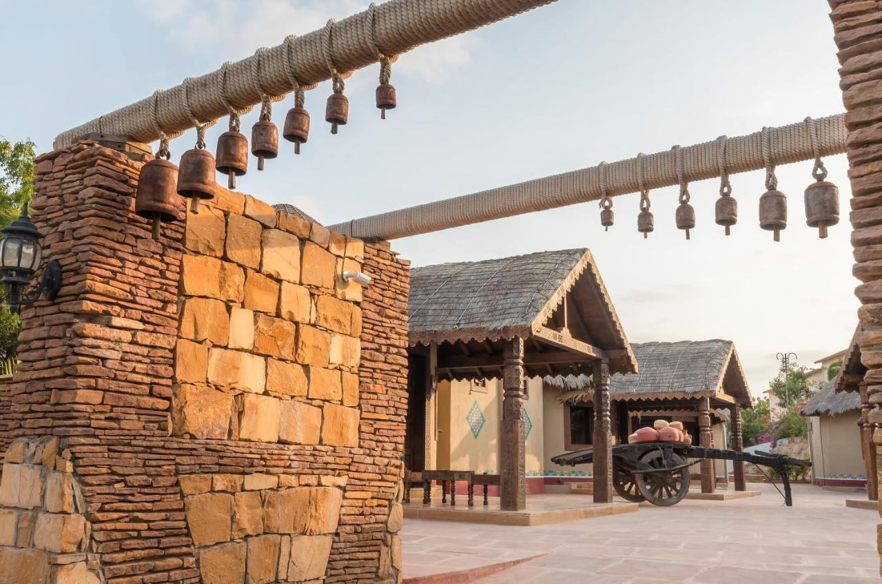 Regenta Resort Bhuj By Royal Orchid Hotels Limited Esterno foto