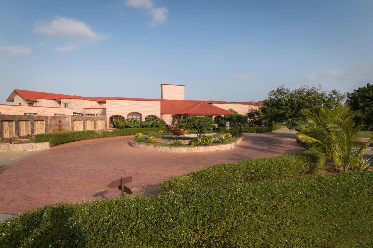 Regenta Resort Bhuj By Royal Orchid Hotels Limited Esterno foto