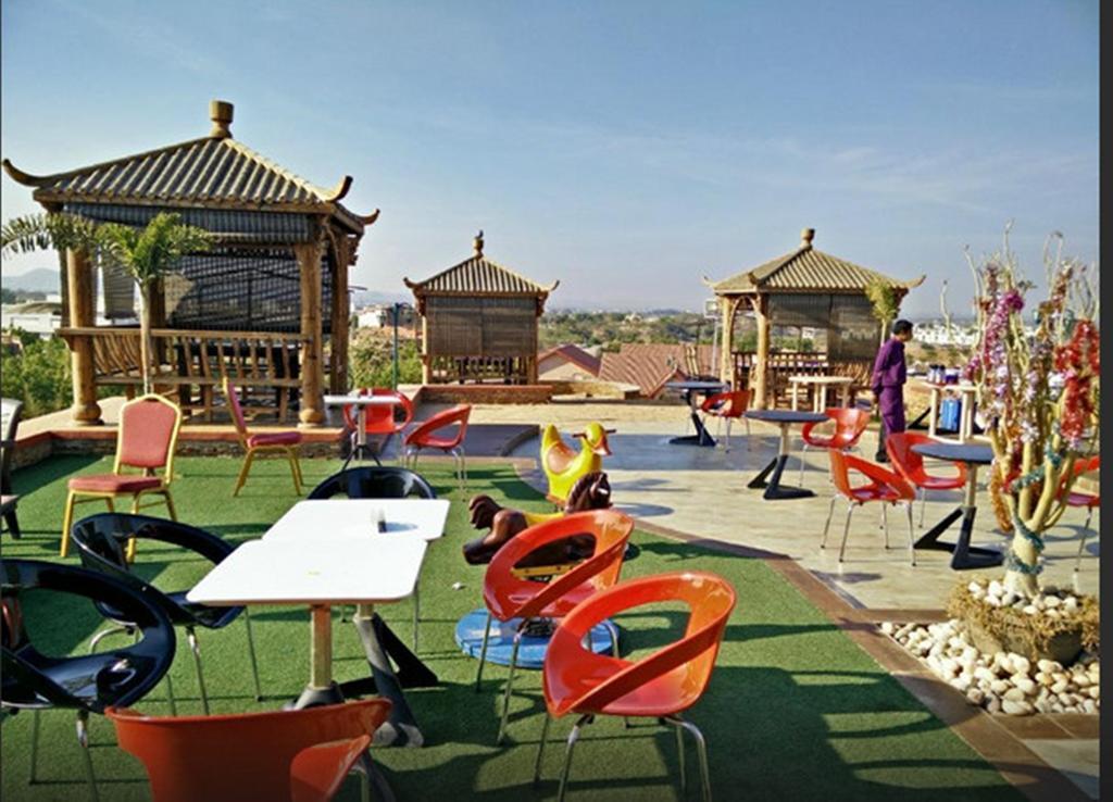 Regenta Resort Bhuj By Royal Orchid Hotels Limited Esterno foto