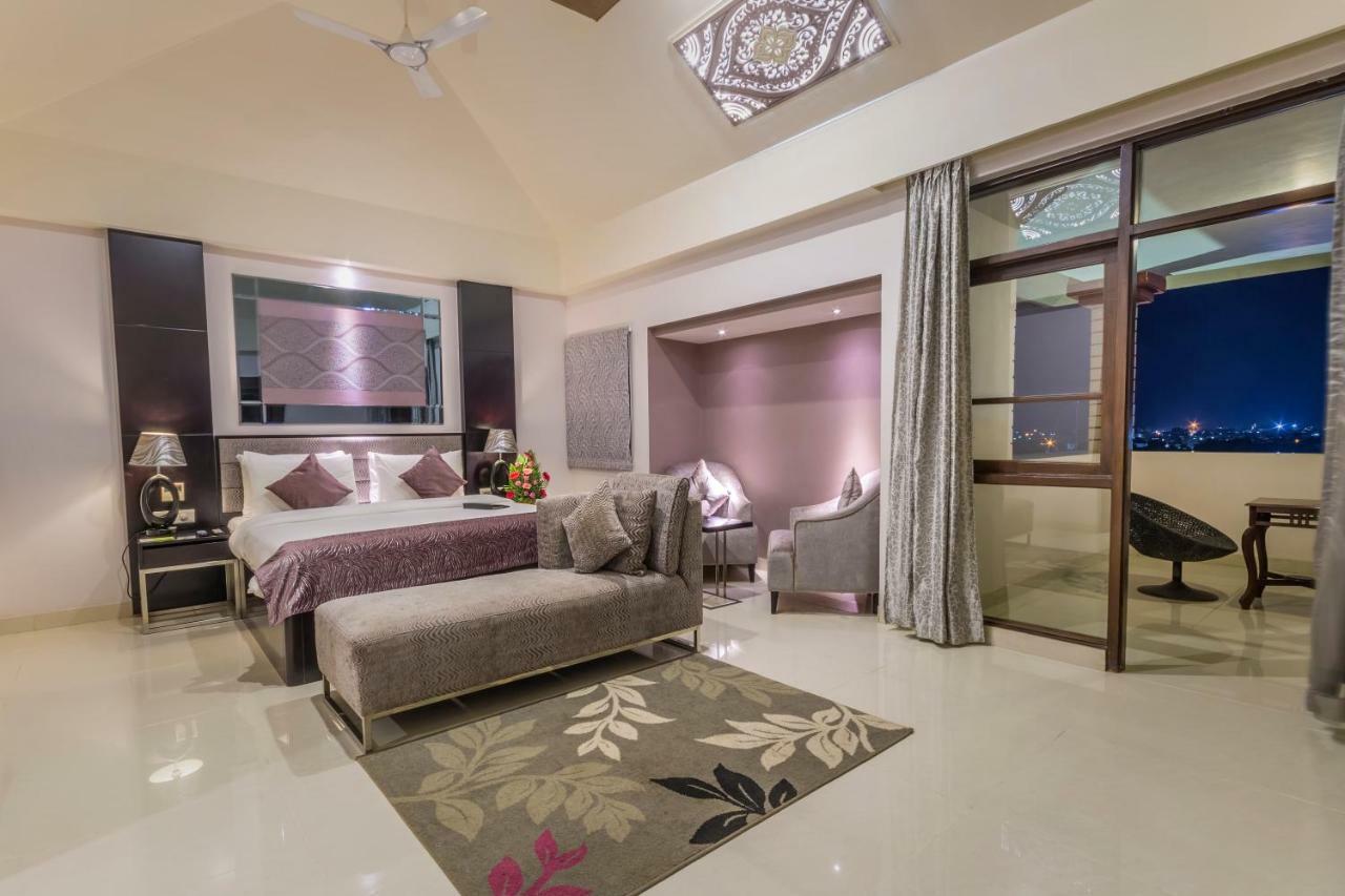 Regenta Resort Bhuj By Royal Orchid Hotels Limited Esterno foto